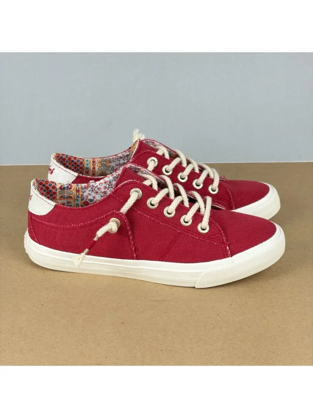 Blowfish Malibu Martina Canvas Sneakers Womens 8.5 Red White Lace Up Casual